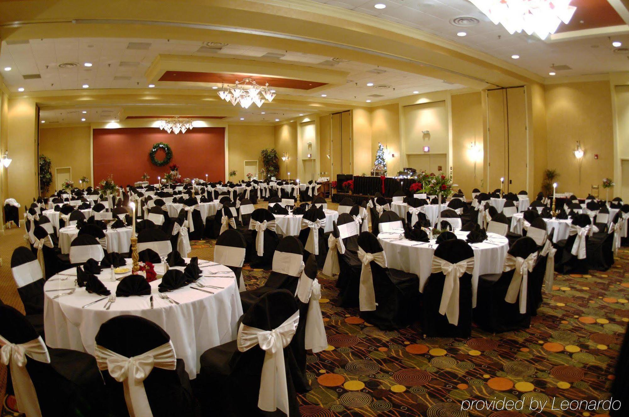 Doubletree By Hilton Atlanta Windy Hill Ballpark Smyrna Restaurant photo
